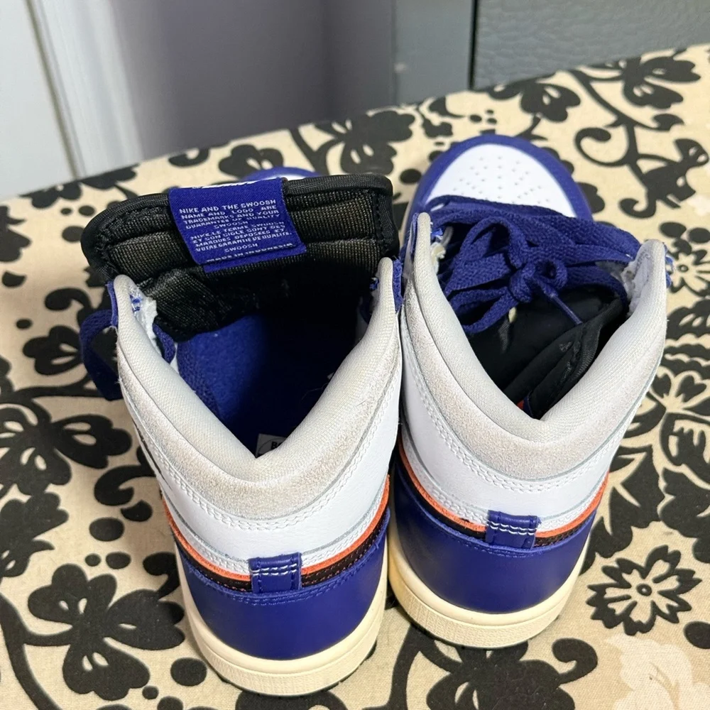 Nike Kids Jordan 1s Size 2 Gently Used